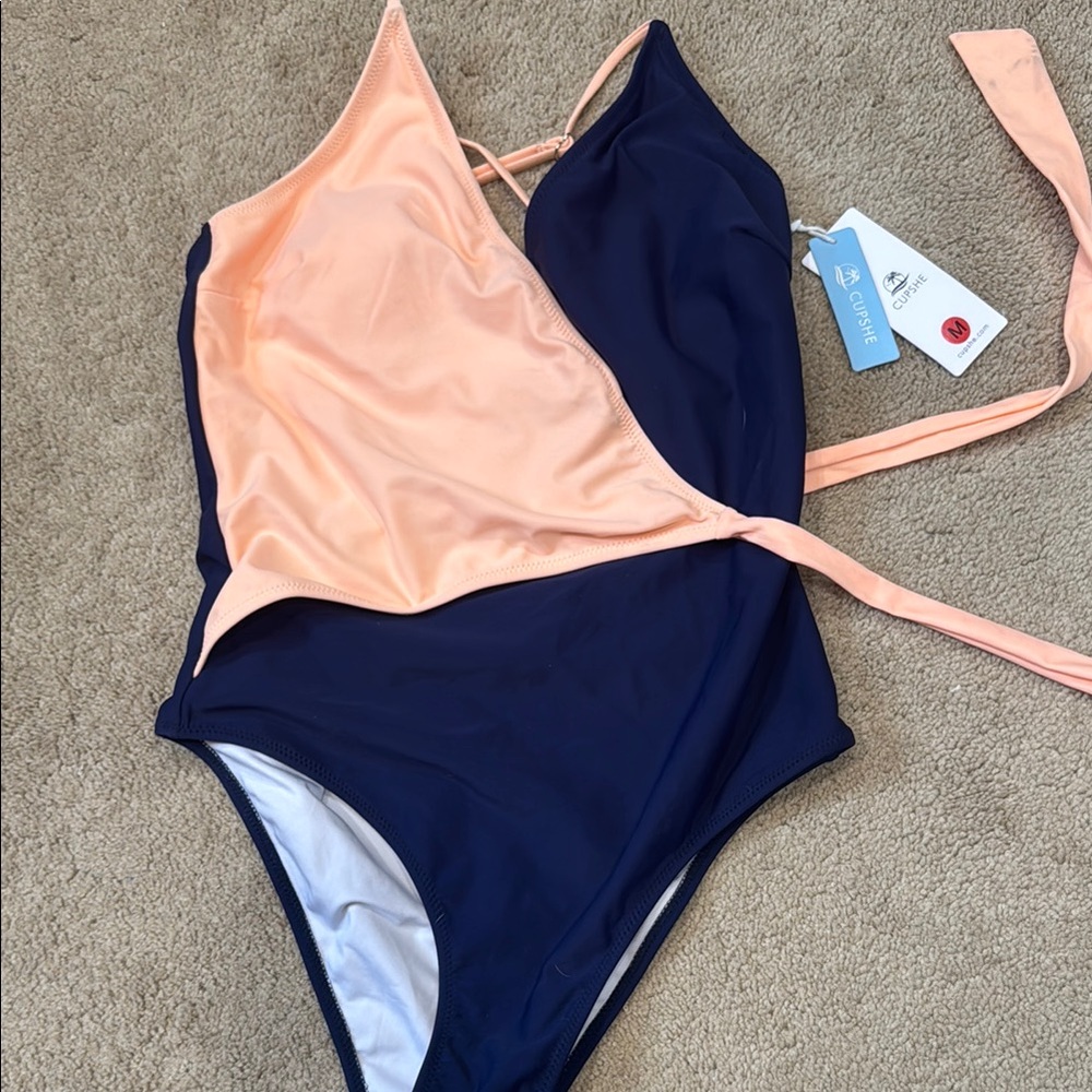 Cupshe Navy and Peach Swimsuit